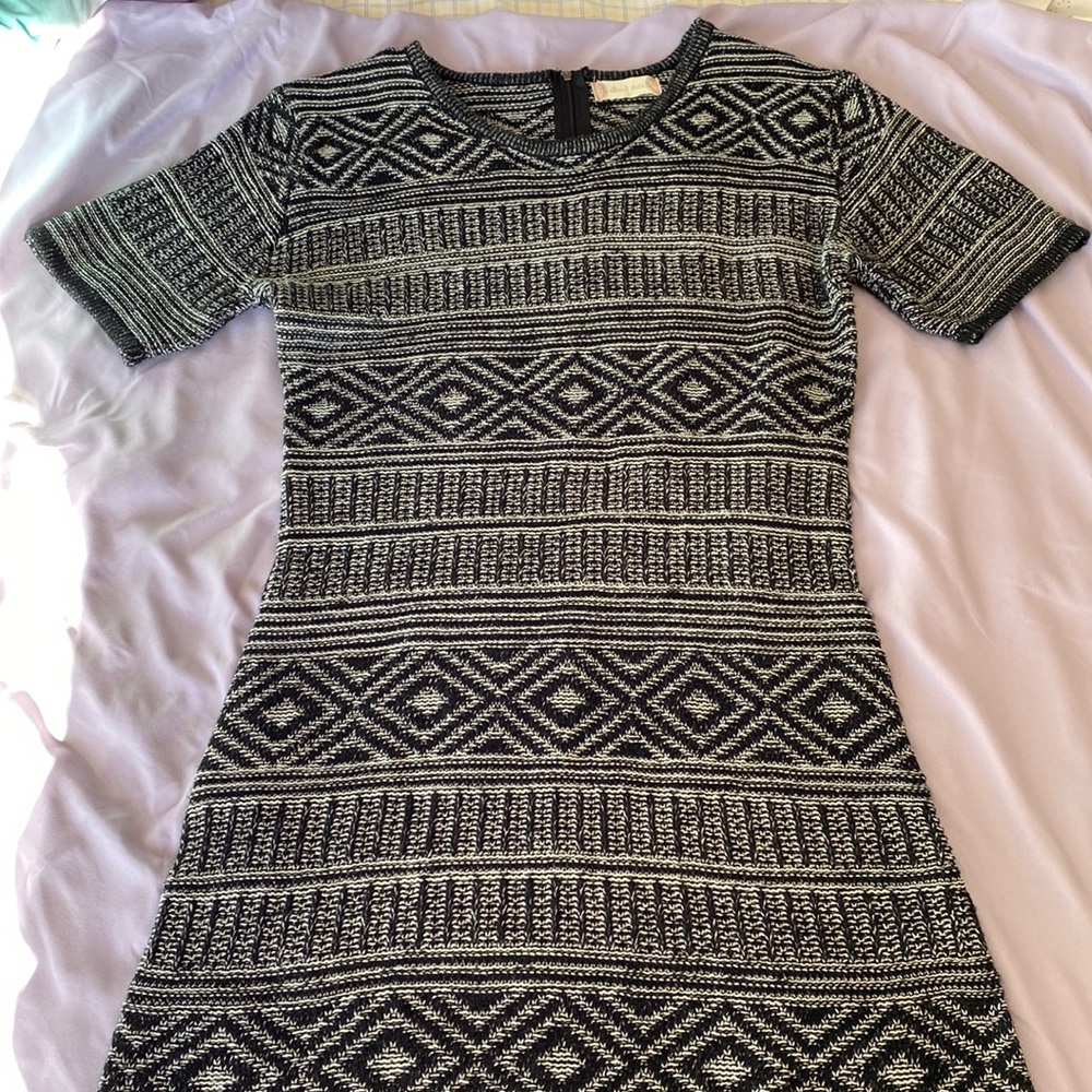 Altar’d State Black and White Short Sleeve Sweater Dress Size Large